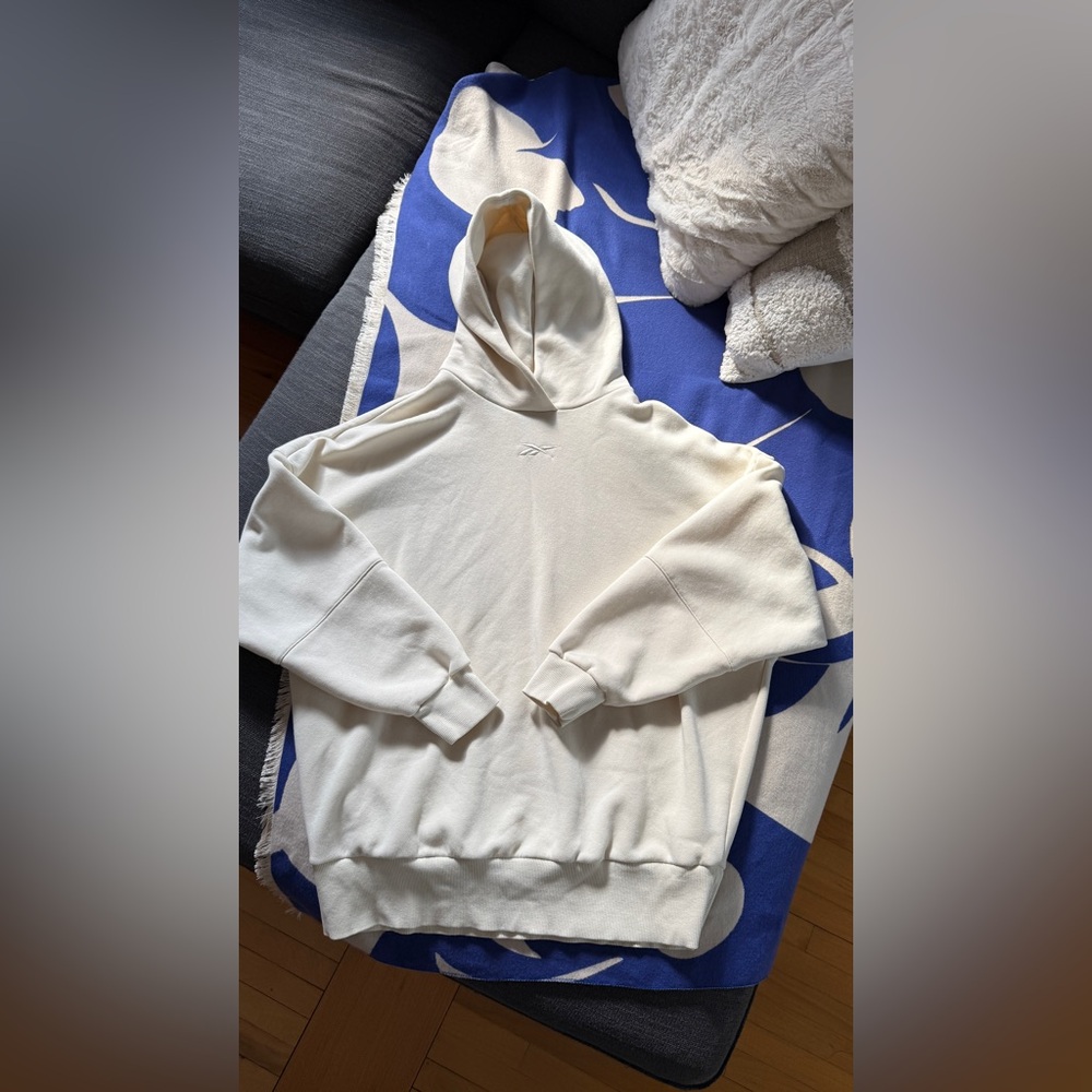 CREAM COLOR HOODIE SMALL MEN/ MEDIUM/LARGE  WOMEN